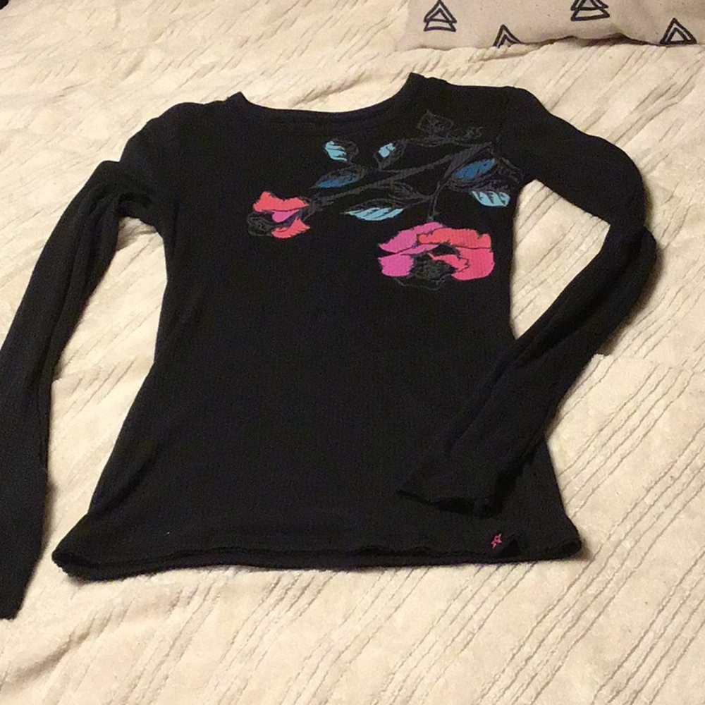 Fitted long sleeve